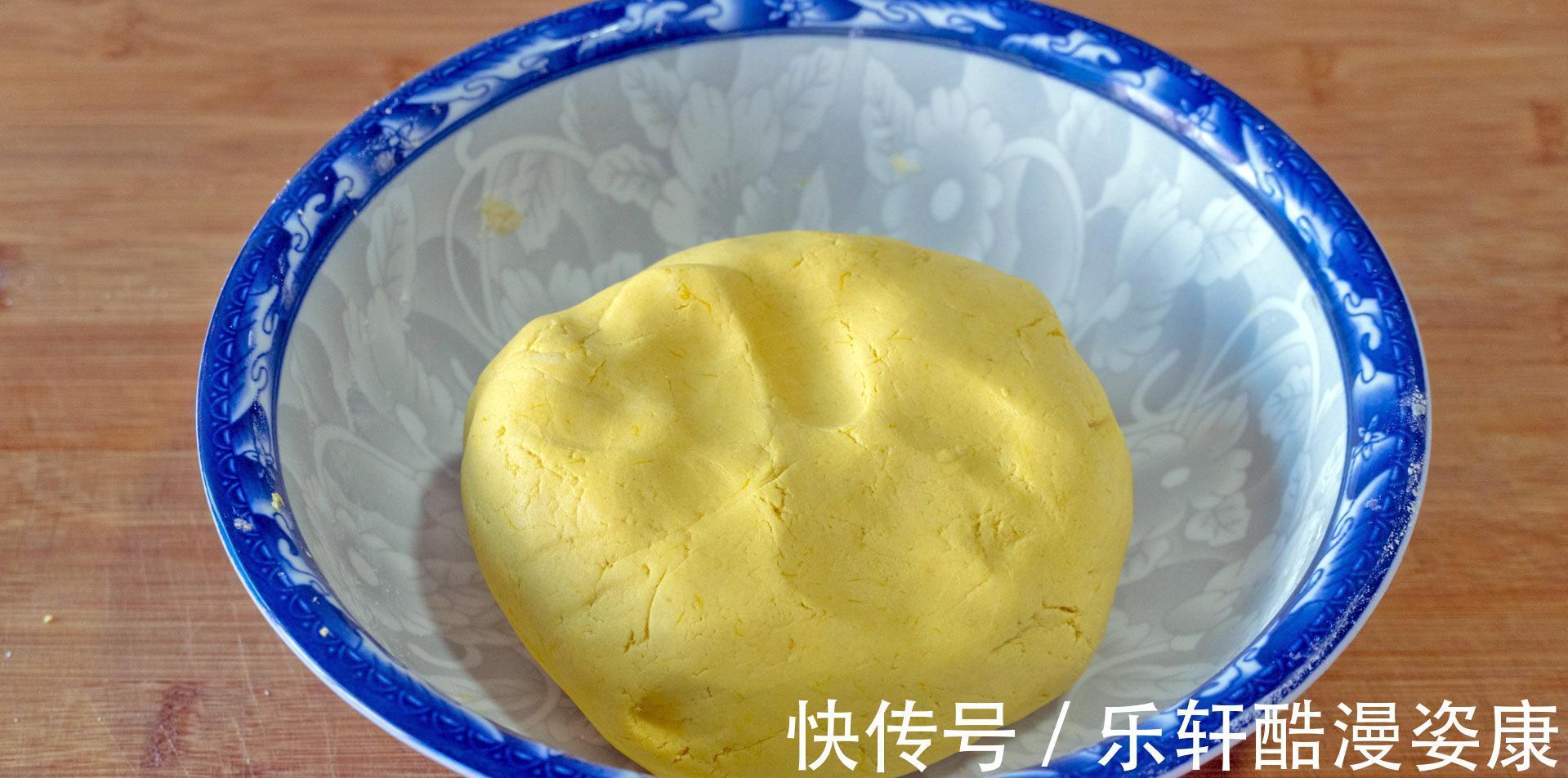 秋天南瓜是个宝，分享5种南瓜饼做法，软糯香甜，男女老少都爱吃