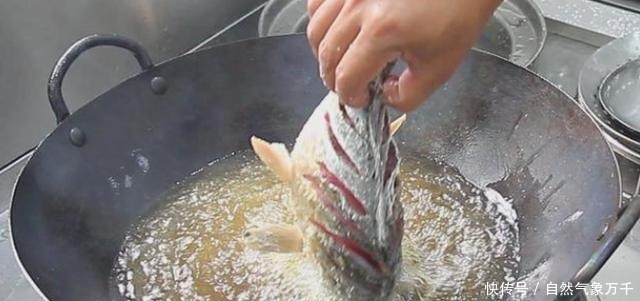 做红烧鱼,最忌只用料酒和醋去腥,老师傅都这么做,肉质嫩滑爽口!