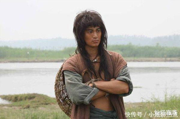 此人排名第三十二,与武松大战五百多个回合,生擒李逵李俊