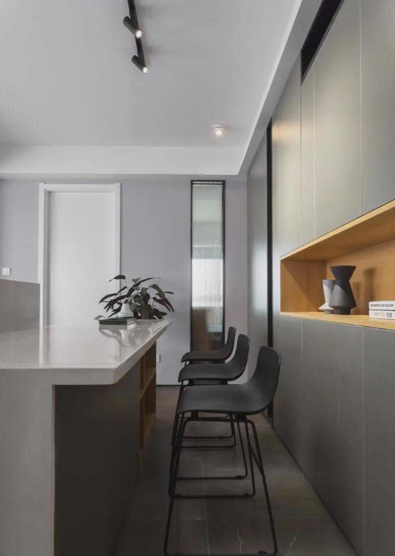 实用|头次知道卡座的强大性，她以围合式打造客厅，完工后超实用