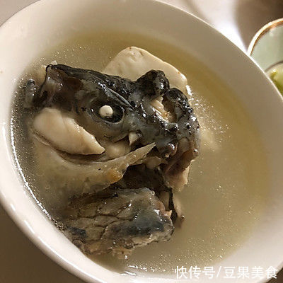 肝吸虫病|这道鱼头豆腐一上桌，全家都爱吃