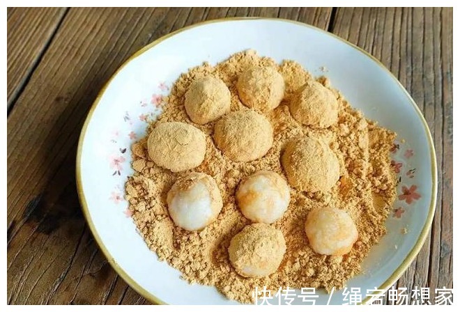 糯米粉|全新糯米糕做法,懒人也能轻松学会,加热水烫发,比糍粑还美味