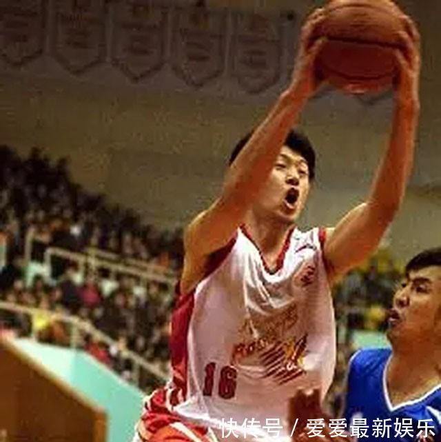 周雅菲|八一女篮王凡病逝,莫科一夜白头,教练牵线2年后再婚生2娃