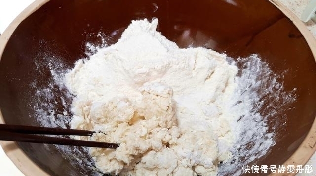 茄子我家最爱这样吃,不用蒸,不用炒,不凉拌,隔三差五不吃就馋