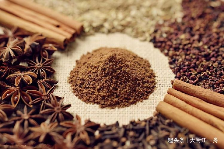 调肉馅饺子,牢记“3放2不放”,保证饺子鲜嫩可口,营养又解馋