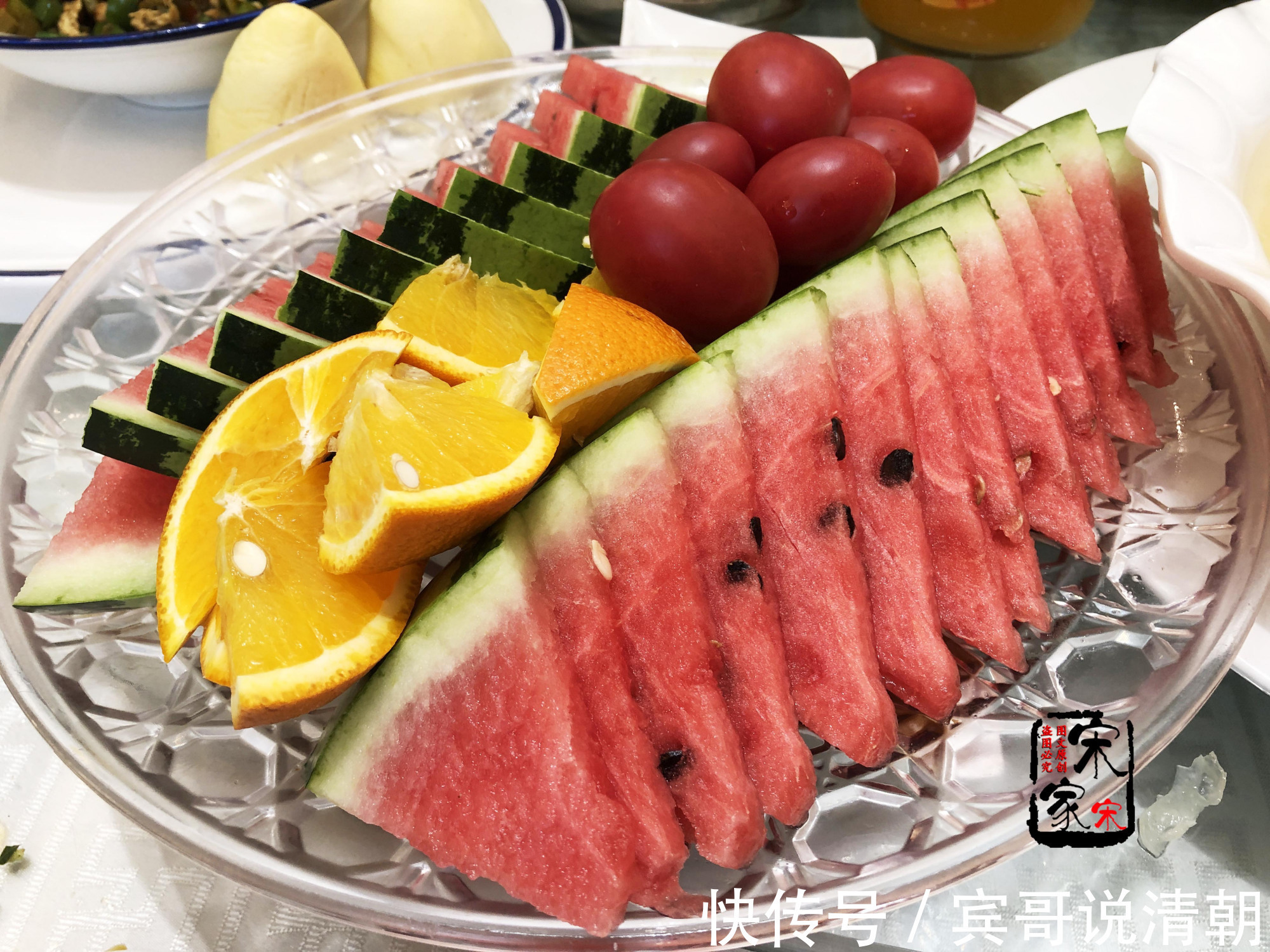 孩子3周岁宴席,880元标准上了27道菜,客人吃完说贵了!