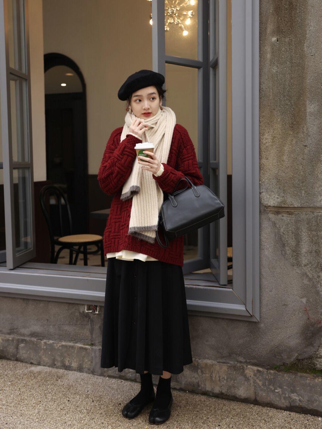 半身裙 冬天怎么把“毛衣”穿出高级感?看看这些搭配,普通人也能驾驭