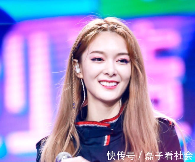 节目将“纯素人”的选拔模式转变为有舞台表演经验的“练习生”