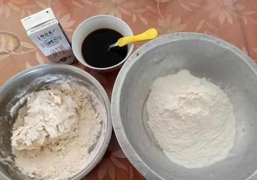 宅在家里教你做怀旧小零食猫耳朵，简单卫生，比薯片好吃百倍