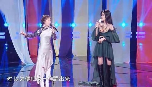 冯提莫异域风造型引爆热搜,镜头偏转那一刻:这腿我想疯狂截屏