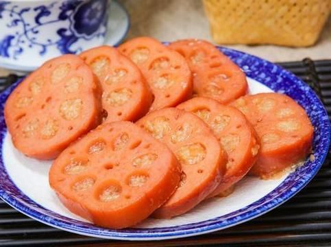 糯米藕|做糯米藕时,到底蒸还是煮老师傅教你正确方法,莲藕香甜又软糯