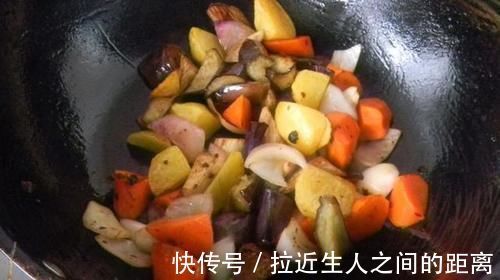 排骨|教你做一锅鲜做法,肉菜主食一锅端,排骨软烂不塞牙,快来试试吧