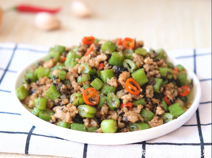 季节|又到了它正好吃的季节了,每次遇到买2斤,铁是菠菜的10倍还补钙