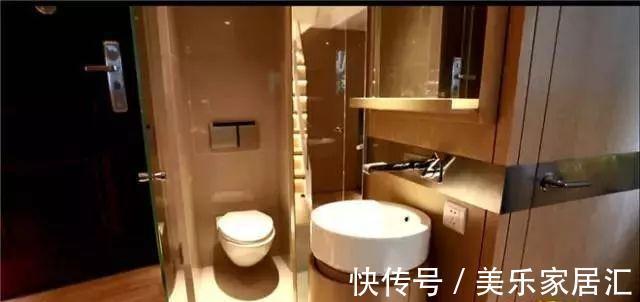 老房子|惨遭丈夫抛弃,单亲妈妈挤15㎡娘家靠父母养,让1岁宝宝睡地板!