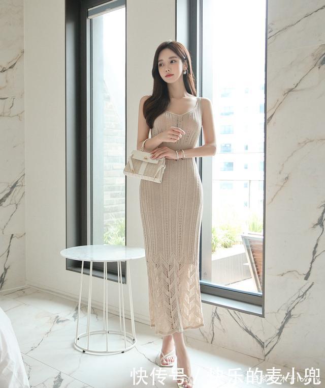 连衣裙|肉色的编织连衣裙提现一种神秘美感