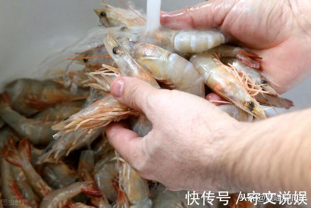 对虾|油焖大虾最简单的做法,大厨:牢记4步,在家也能做出饭店的味道