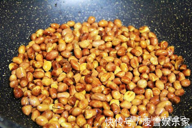炒花生米有诀窍，牢记3个技巧，花生更香脆不烧焦，放2周不返潮