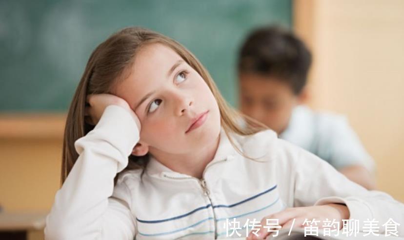 物品|给宝宝用湿巾擦嘴,看似干净实则在坑娃,有些湿巾“害人无痕”