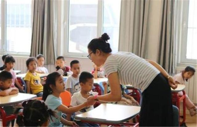 孩子|幼儿园要求晒“我家的车”外观,宝妈做法引称赞,堪称是教科书