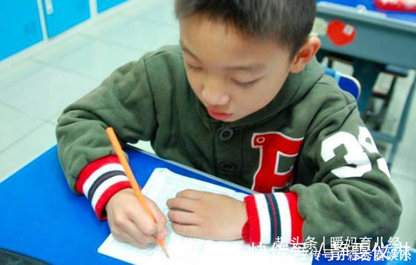 家长|如果你家有儿子,这4句话要“烂在肚子里”不能说,开玩笑也不行