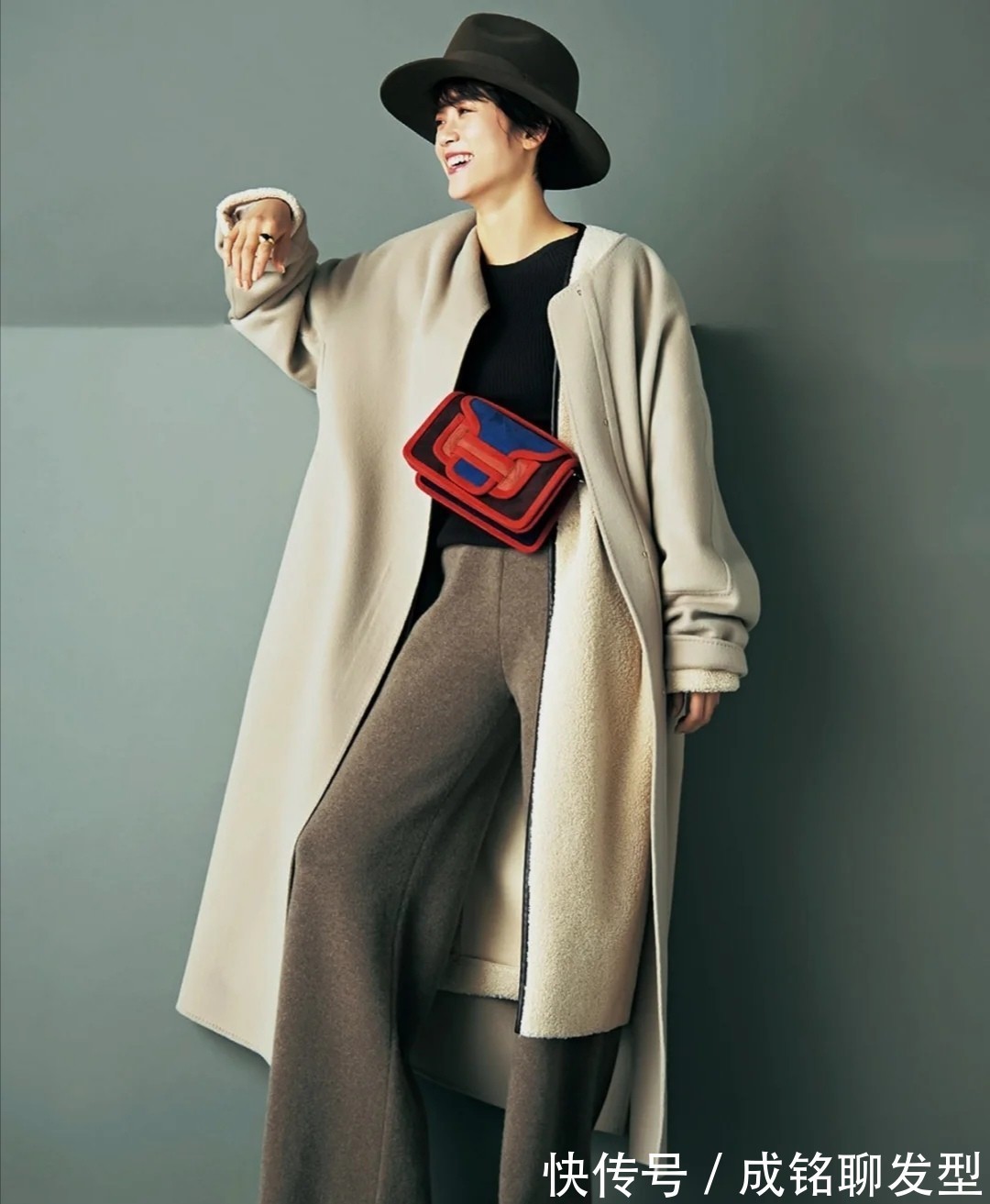 时尚|“大衣+打底衫”已过时了!今年流行这三种穿法,保暖时尚两不误