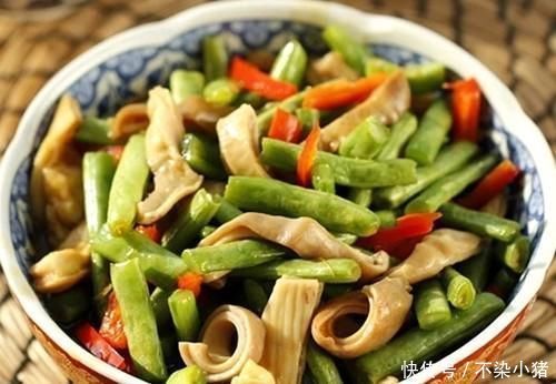 莲藕丸子|鲜香味美、肥而不腻的家常菜,越嚼越香,解馋开胃,多吃一碗饭