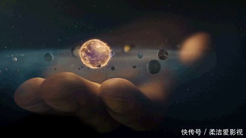 地球重60万亿亿吨，为何还能飘在太空中，而不向下坠落？