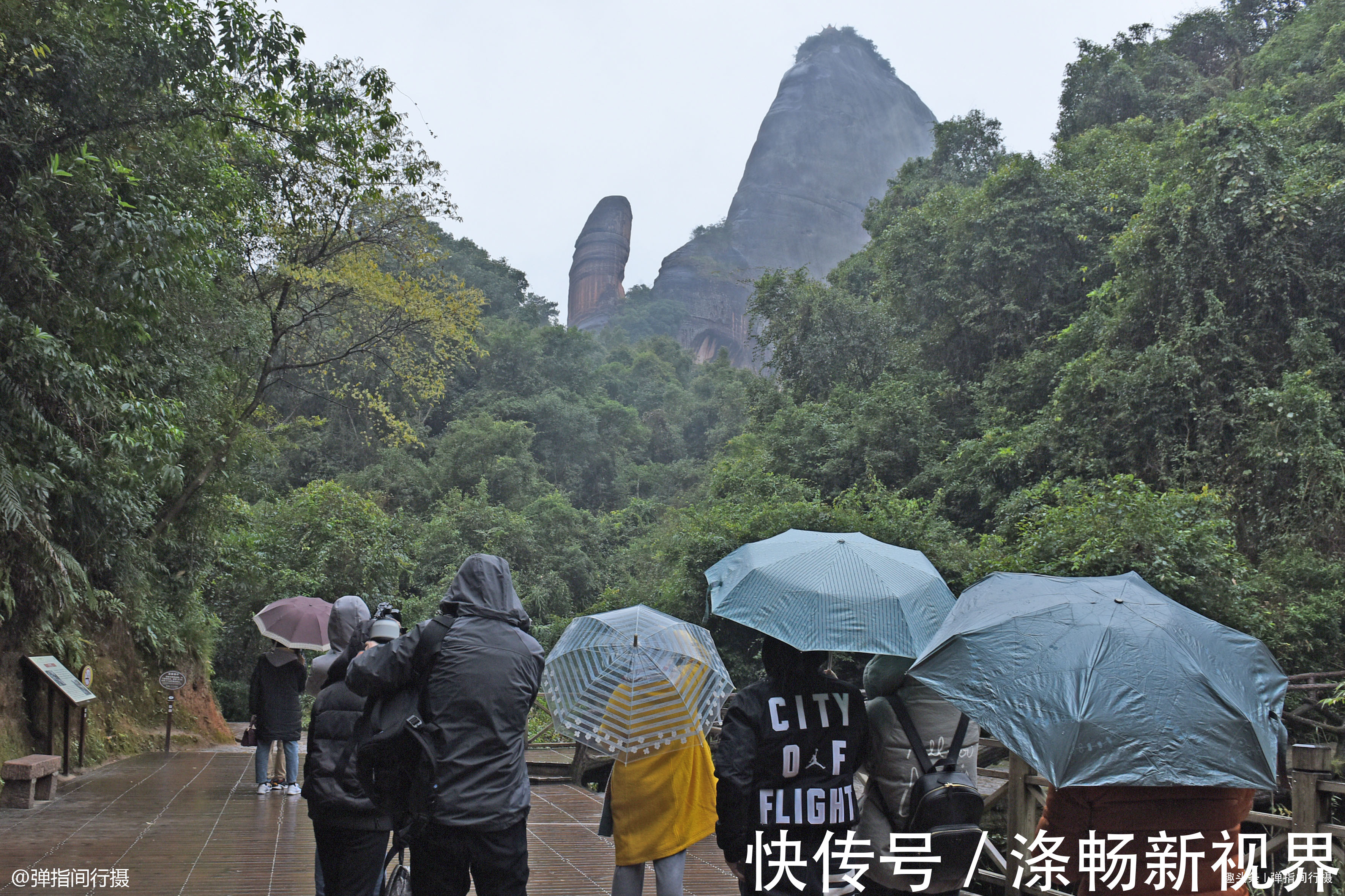 丹霞地貌|广东最美山水看韶关，长相奇怪的山峰，成男男女女打卡拍照的对象