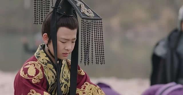 手底下|赵匡胤“杯酒释兵权”真的高明吗?日防夜防家贼难防