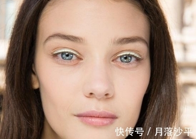 睫毛|恕我直言,这4种化妆工具真的很“鸡肋”,即使白送的我也不会用