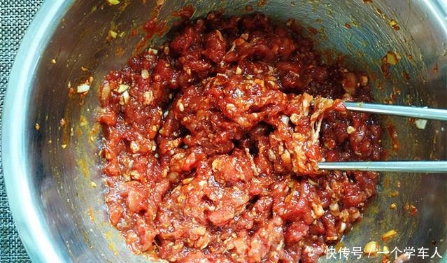 谁说馄饨只用肉,我家馄饨馅只用一半肉加一半它,比卖的鲜百倍