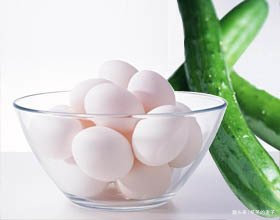 减肥|有人说“吃鸡蛋黄瓜减肥最快,一星期能瘦5-7公斤”,是真的吗