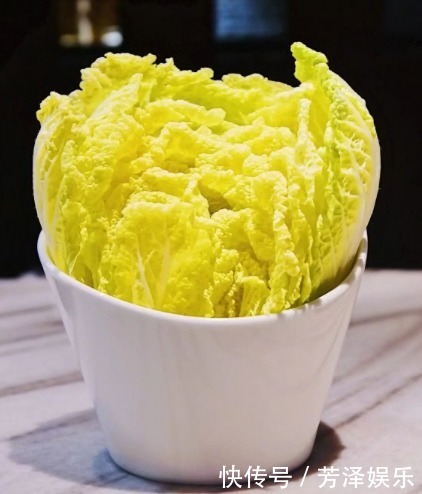 吃火锅时,会吃的人都必点这6道菜,店员名副其实的吃货