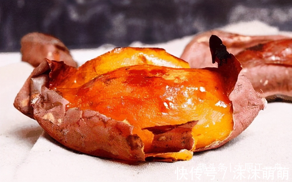 蒸红薯|蒸红薯时,锅里加水就错了教你个新做法,比烤红薯还香甜