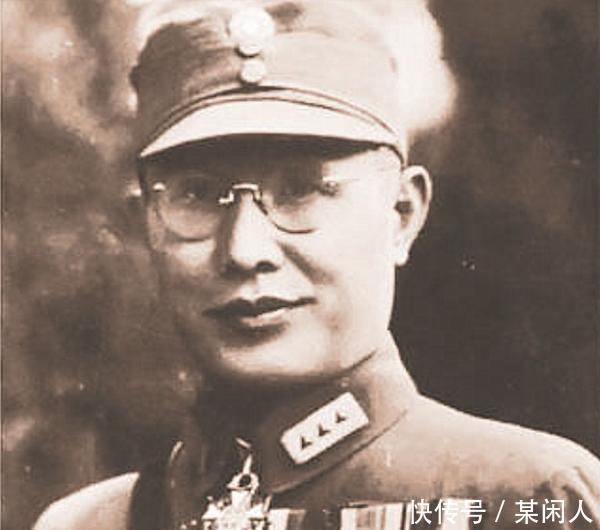 歼敌|奇招，红军将3万人埋伏在20万敌军眼皮下25天，歼敌3万横扫700里！