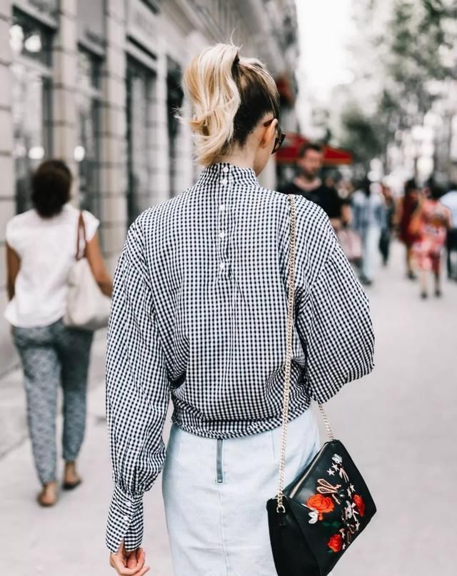轻松|衬衫怎么穿出时髦感学三木时尚穿搭,告别土肥圆轻松