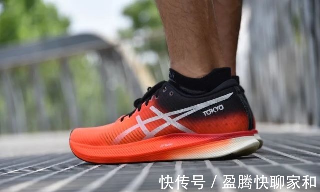 跑者|这道难度十级的跑鞋版“大家来找茬”背后,隐藏了怎样的故事