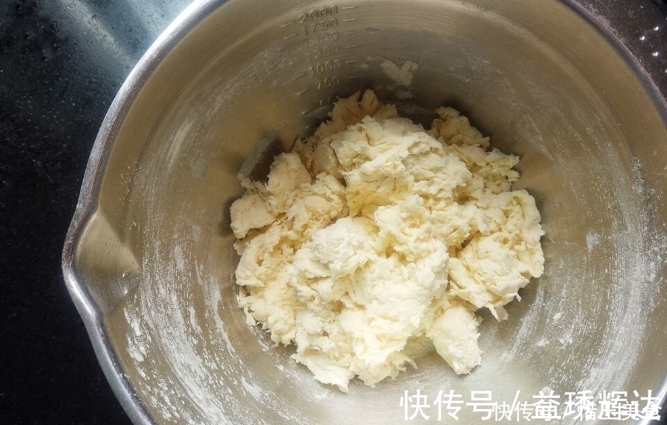 火腿肠|莴笋新吃法,皮薄馅足,清淡鲜香,吃再多也不腻,比炒的香多了
