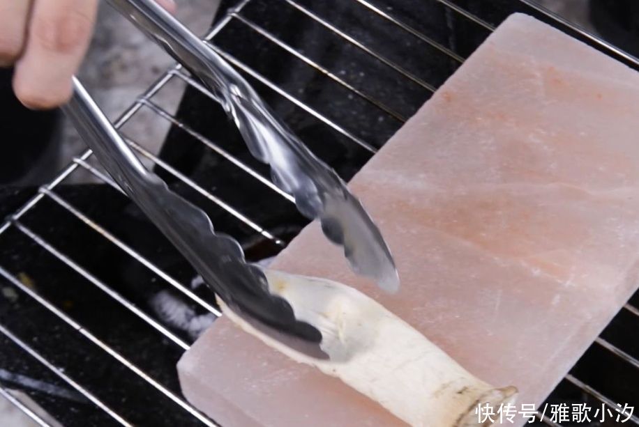 鸡翅|BBQ新技巧！体验“天才吃法”，成为烧烤达人只需学会这7个技巧