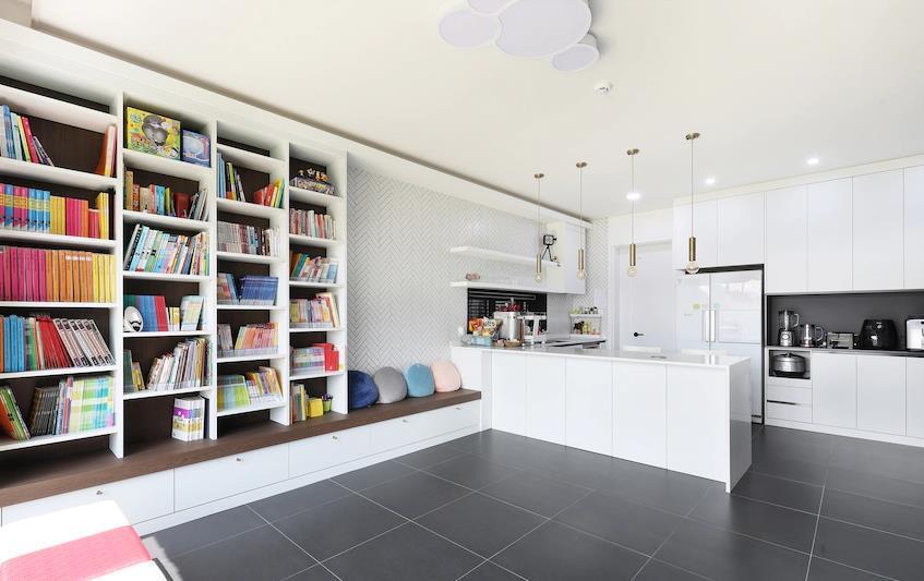 西厨|打拼30年，奖励一套337㎡别墅，门前大院子好享受，退休生活惬意