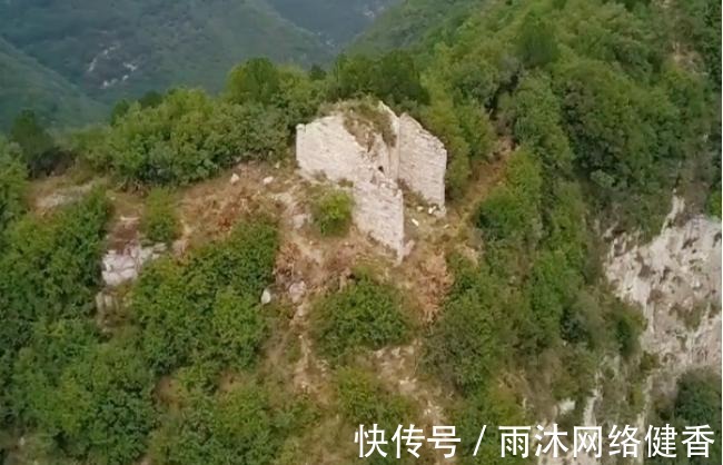 峭壁|古代山峰峭壁上总有寺庙，成百上千米，古人是如何建造的？