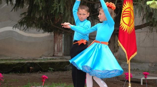 催熟|儿童身高停滞 性格突变 到底是哪些东西在催熟他们