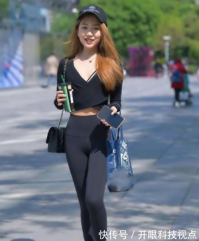 印花 面料手感细腻舒适打底裤,穿出时尚个性!