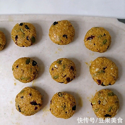 好吃下饭的燕麦坚果能量球几分钟就学到手