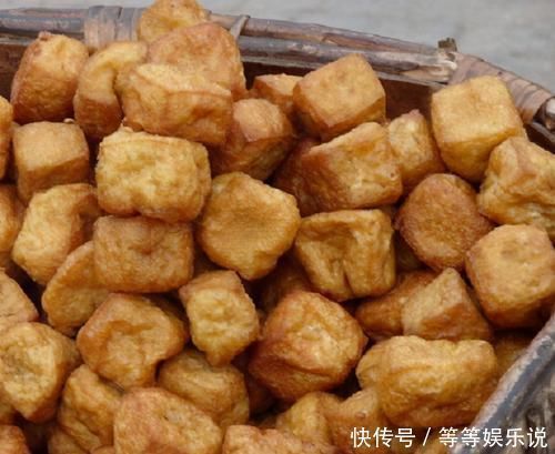 炸制|油炸豆腐,裹蛋液还是裹面粉好?都错了!这么做,豆泡金黄香酥