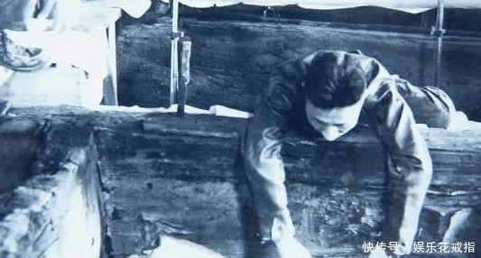 金丝檀木|博物馆把皇帝棺椁扔进山沟,考古专家急忙寻找,附近村子传来噩耗