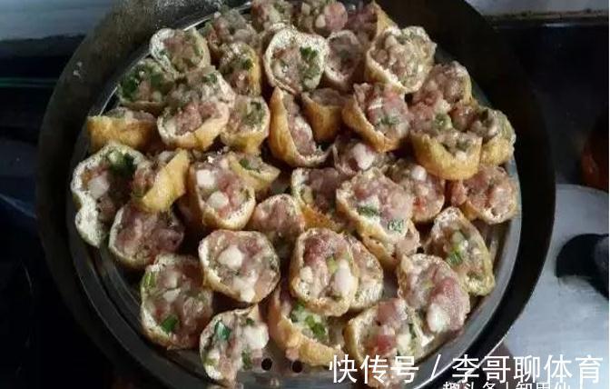 美食推荐:口味酱爆鸭、脆皮海参、酿油豆腐制作方法