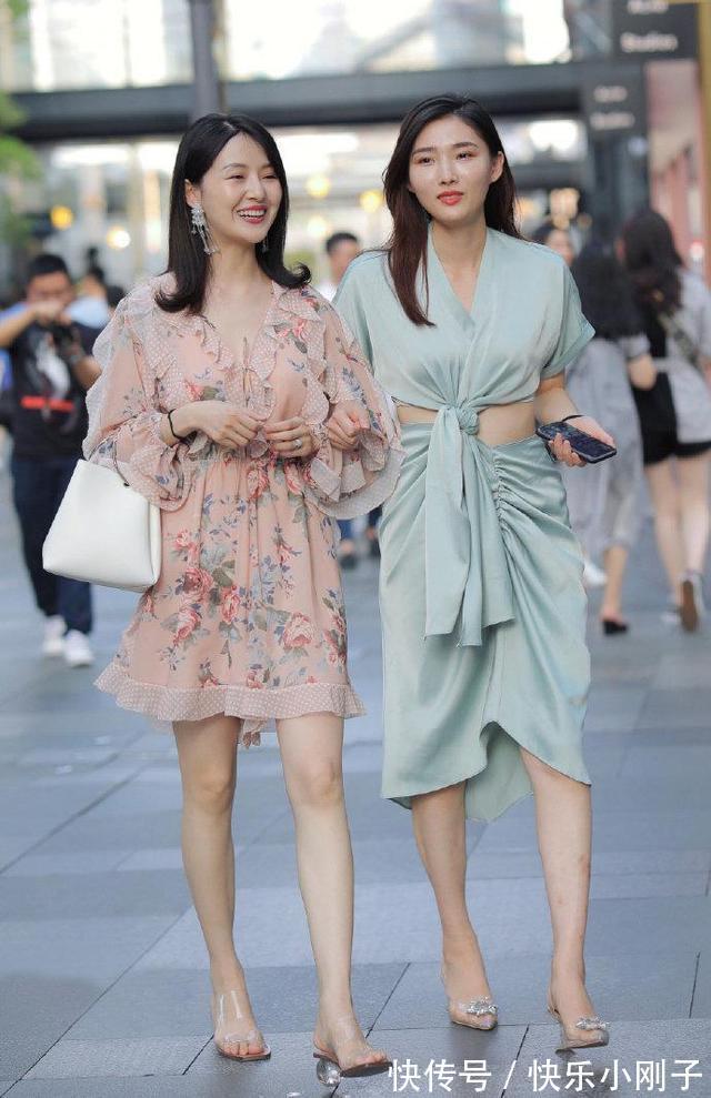 造型 和设计精致的服装一起,营造美丽的造型,把时尚做到最后