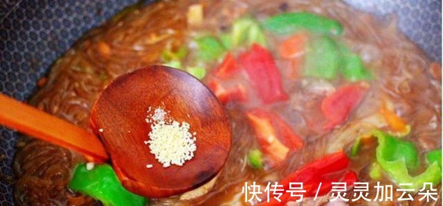 粉条|酱焖黄鱼粉条,比红烧鱼味道还要香,鲜美可口做法简单!