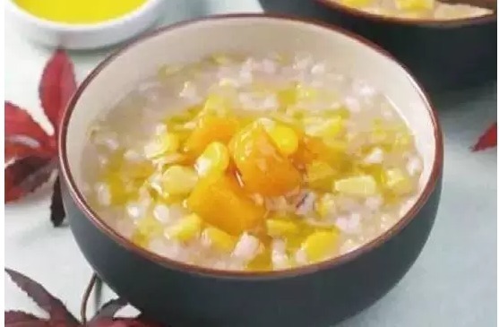 百岁老人|长寿老人的几个共同特征，吃3种饭，不做一件事！